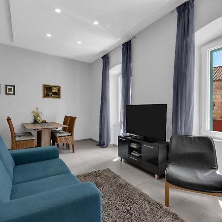 City Center Apartment Dvor Kalalarga Makarska Buitenkant foto
