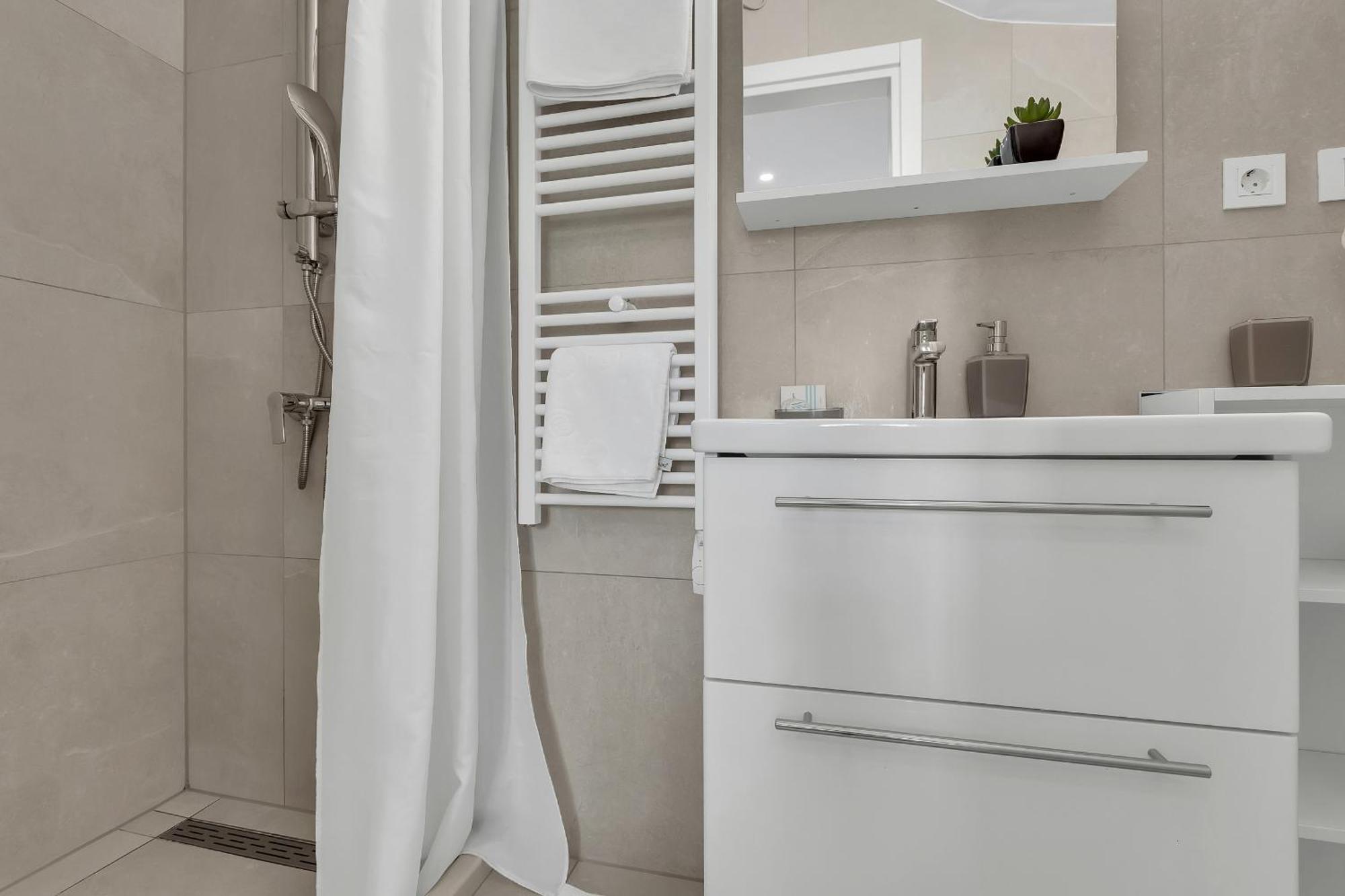 City Center Apartment Dvor Kalalarga Makarska Buitenkant foto