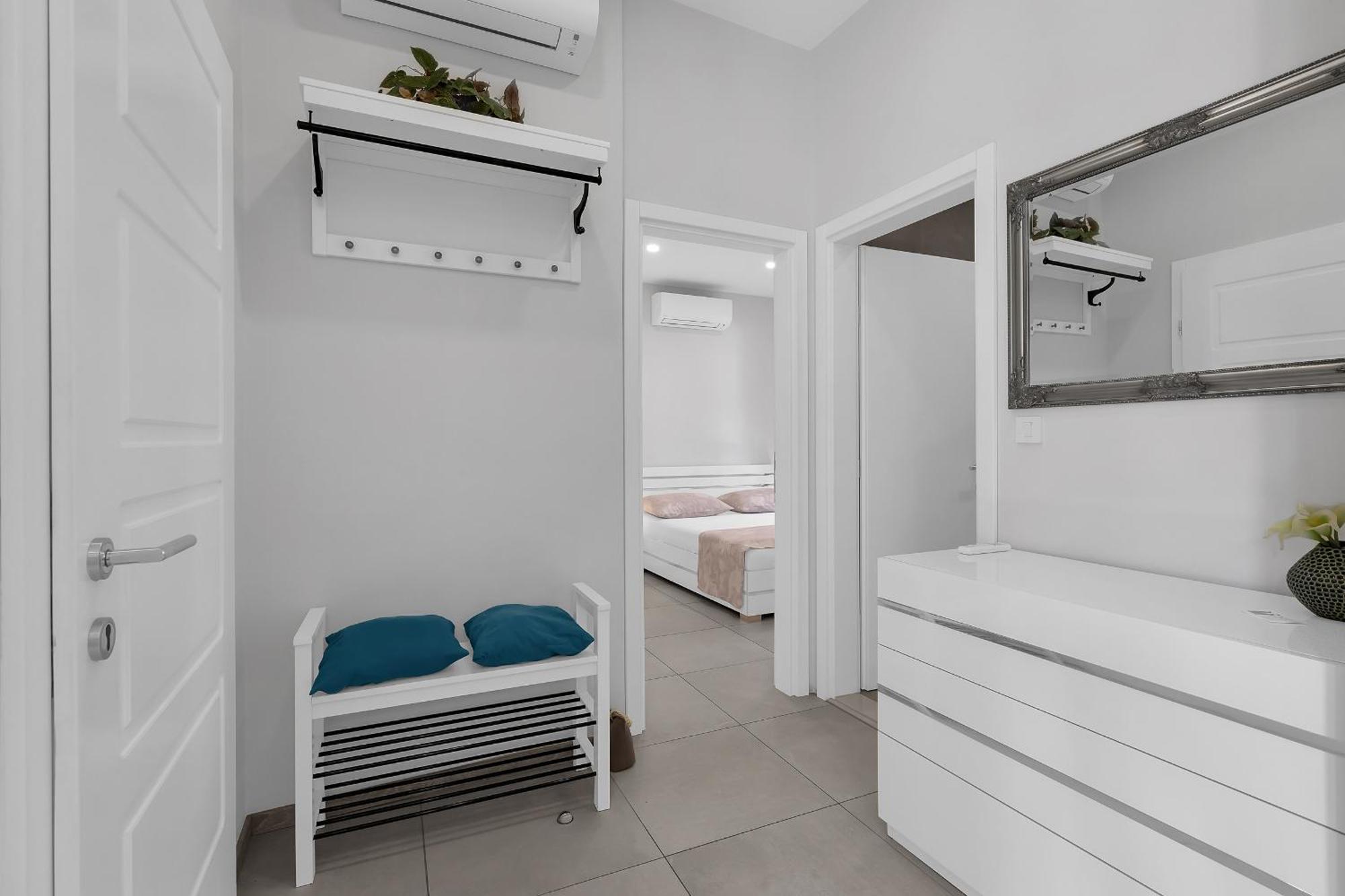 City Center Apartment Dvor Kalalarga Makarska Buitenkant foto
