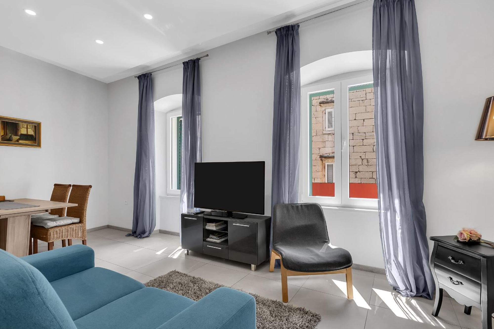 City Center Apartment Dvor Kalalarga Makarska Buitenkant foto