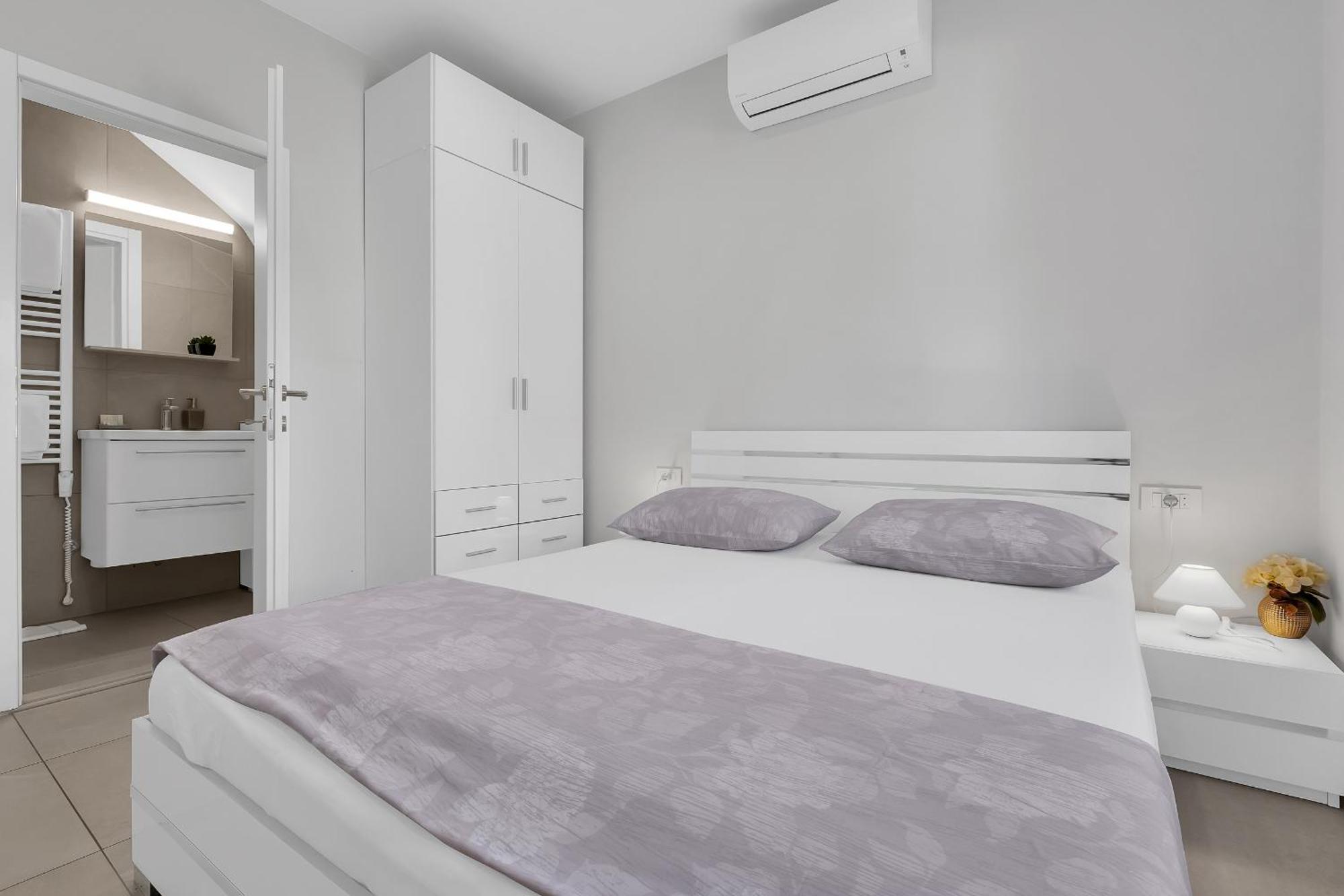 City Center Apartment Dvor Kalalarga Makarska Buitenkant foto