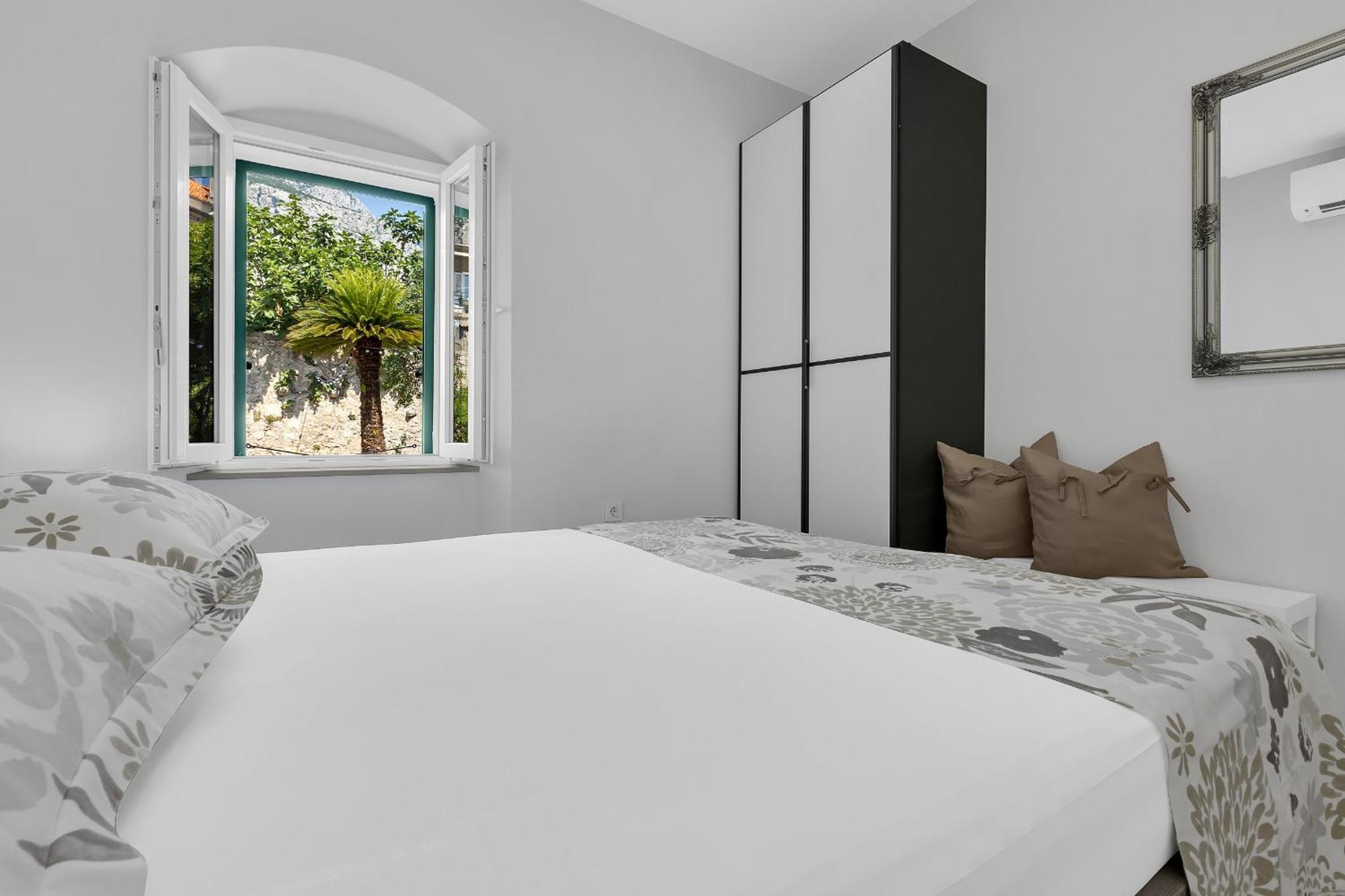 City Center Apartment Dvor Kalalarga Makarska Buitenkant foto
