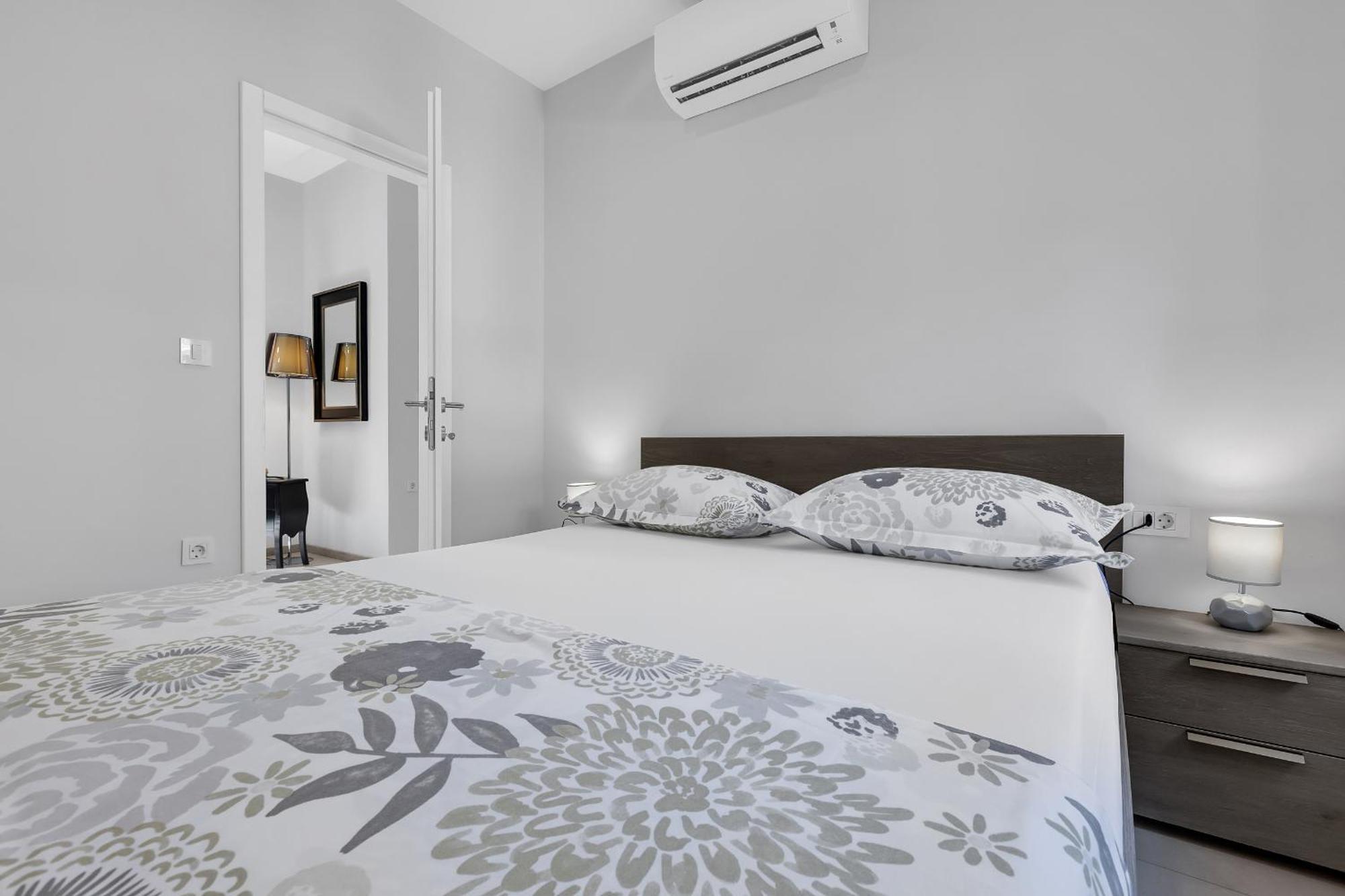 City Center Apartment Dvor Kalalarga Makarska Buitenkant foto